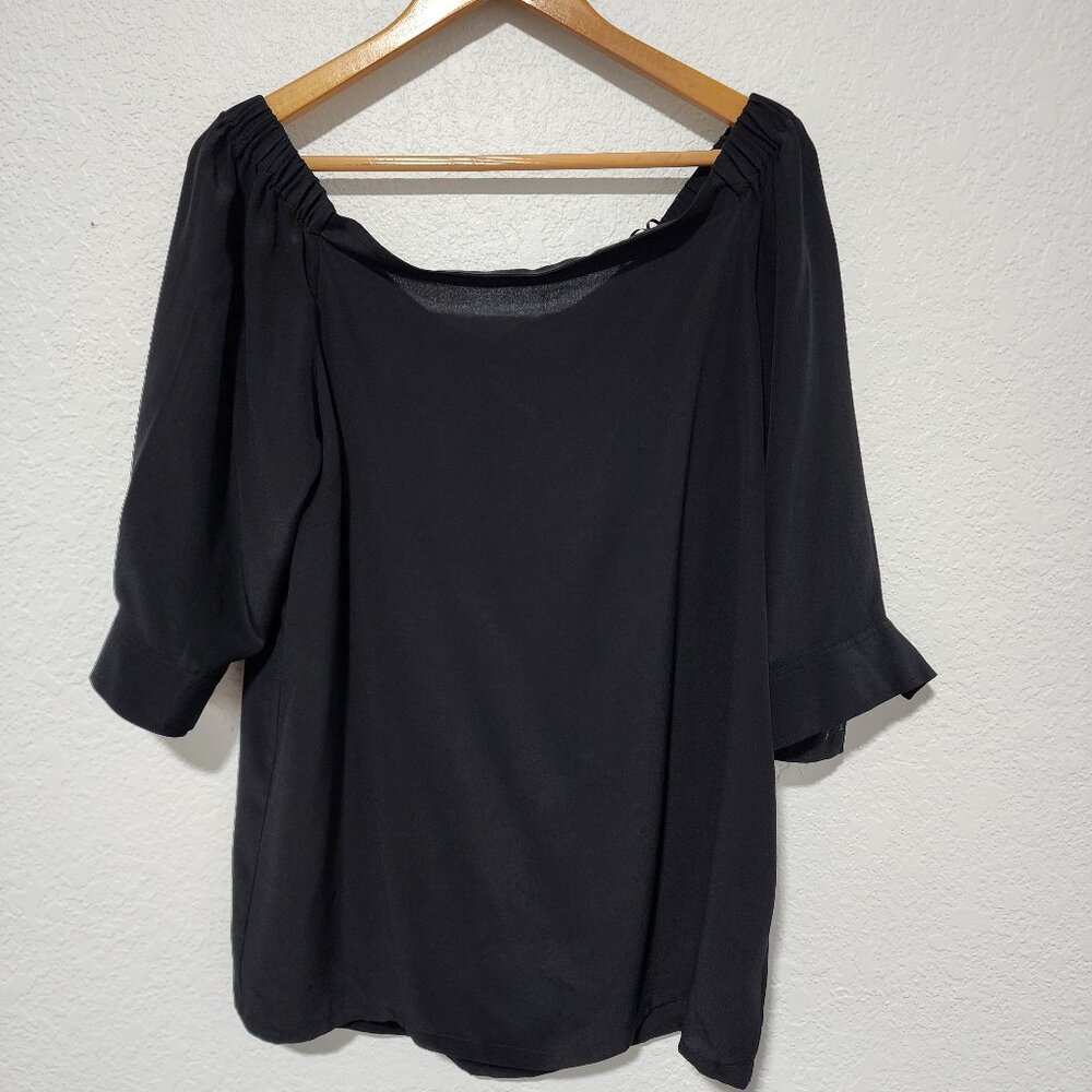 Theory Blouse Size Large Black color 100% Silk Off The Shoulder